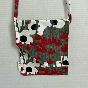 Rag-a-muffin canvas crossbody bag.  Pretty floral print. 8 1/2” x 7”